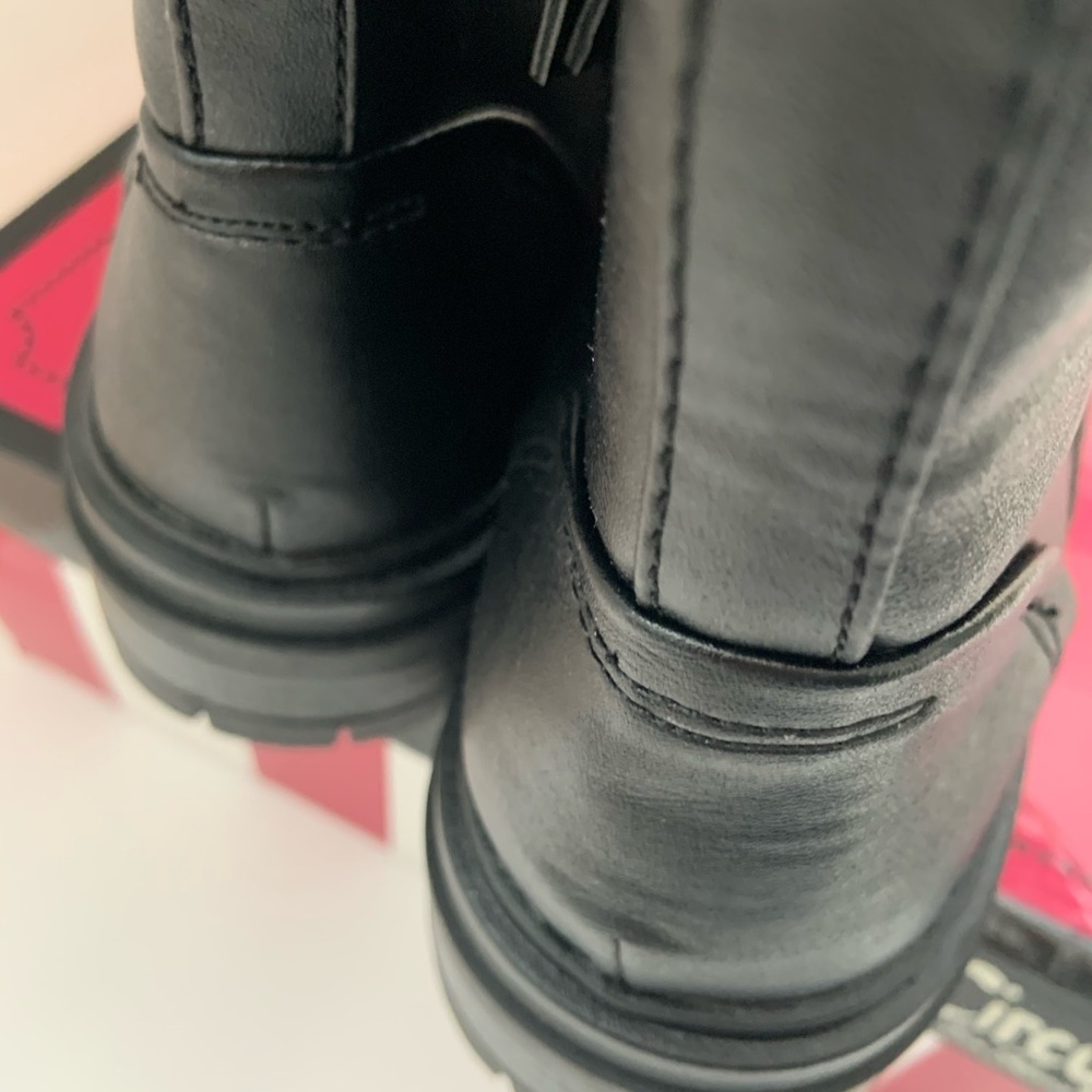 Sam Edelman - Gili combat boots in sizes 7.5 & 8.5 - Picture 7 of 8
